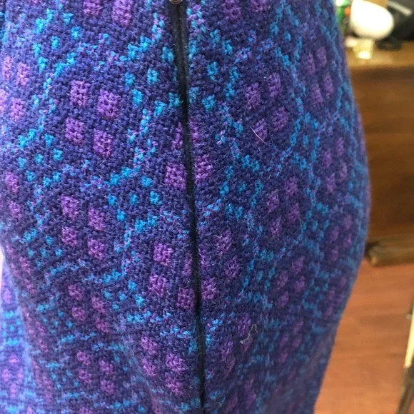 Blue and purple wool skirt. - Picture 2 of 3
